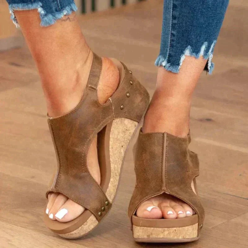 Drune | Leder Keilabsatz Sandalen