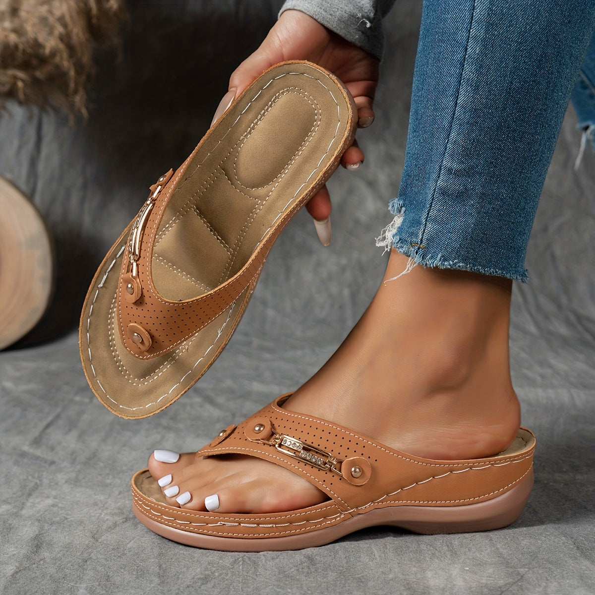 Nadcia | Modische Keilsandalen mit Fußgewölbe-Stütze