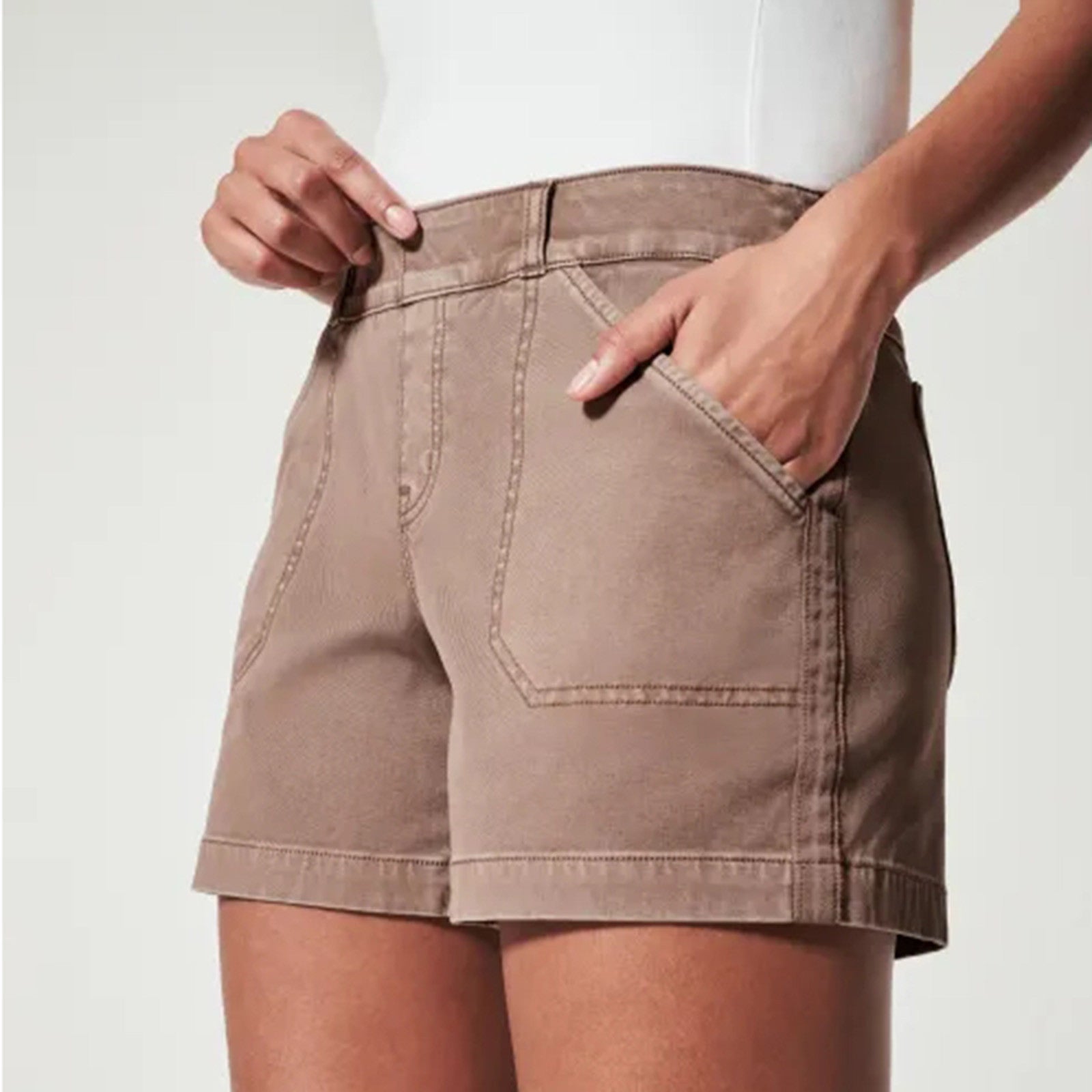 Lin | Hochtaillierte Shorts