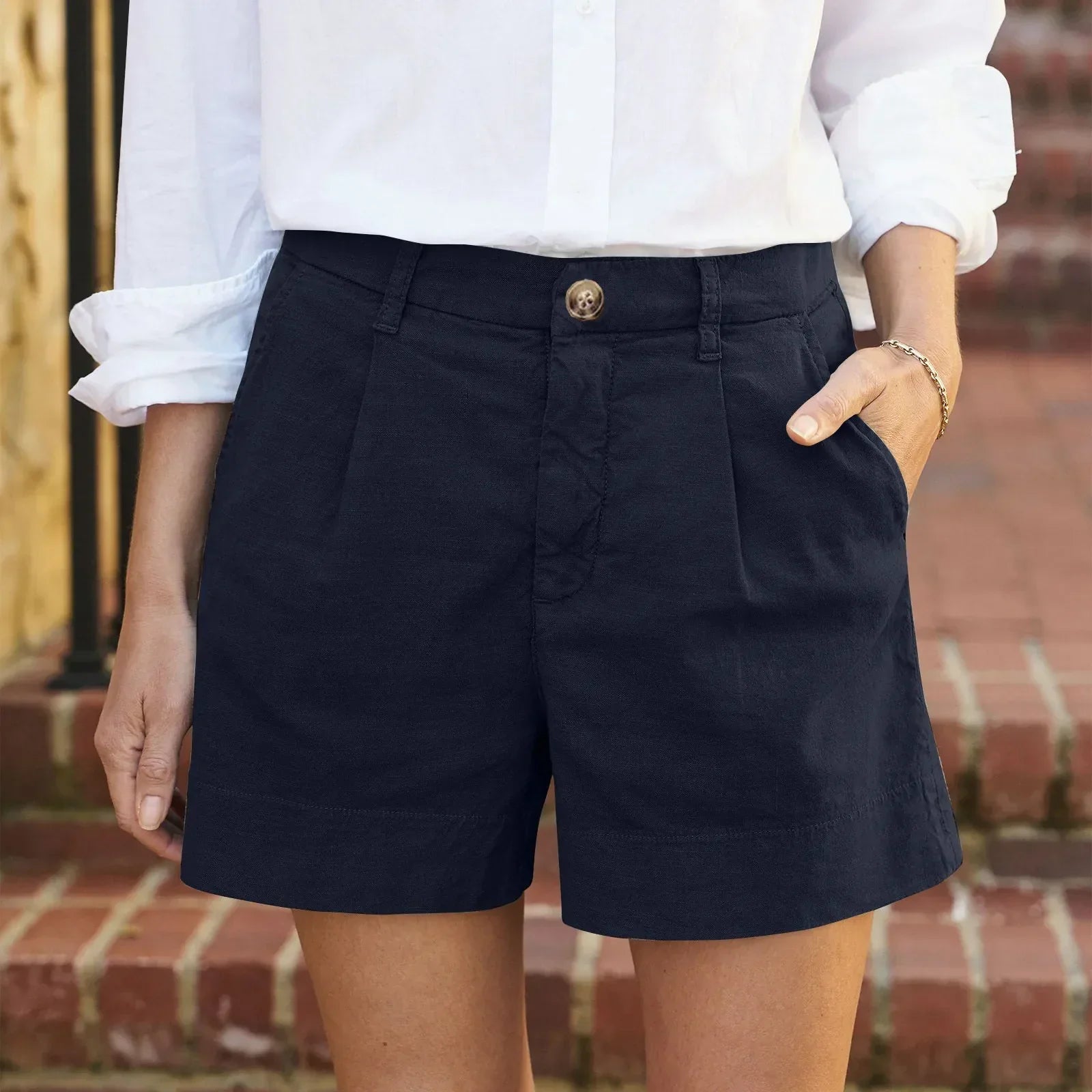 Noah | Hochtaillierte Shorts