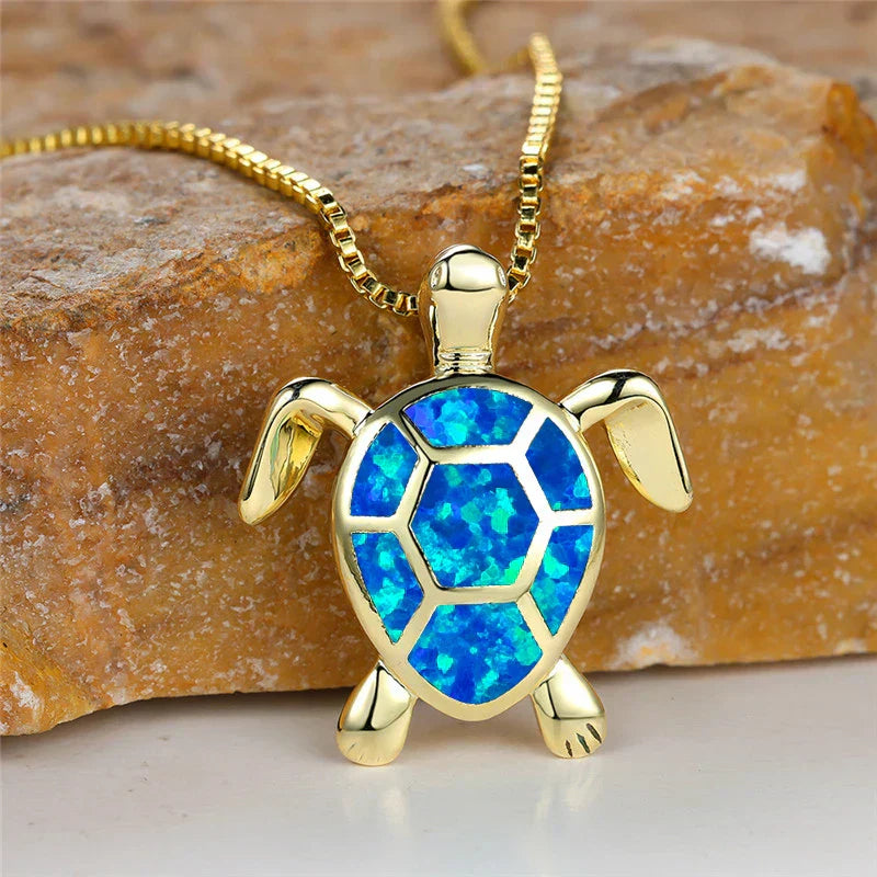 Jade | Schildkrötenanhänger in Grünfeueropal-Optik, Vintage-Halskette