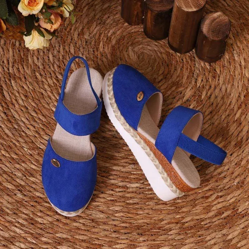 Freyja | stilvolle orthopädische Sandalen mit entspannendem Plateau und Belüftung