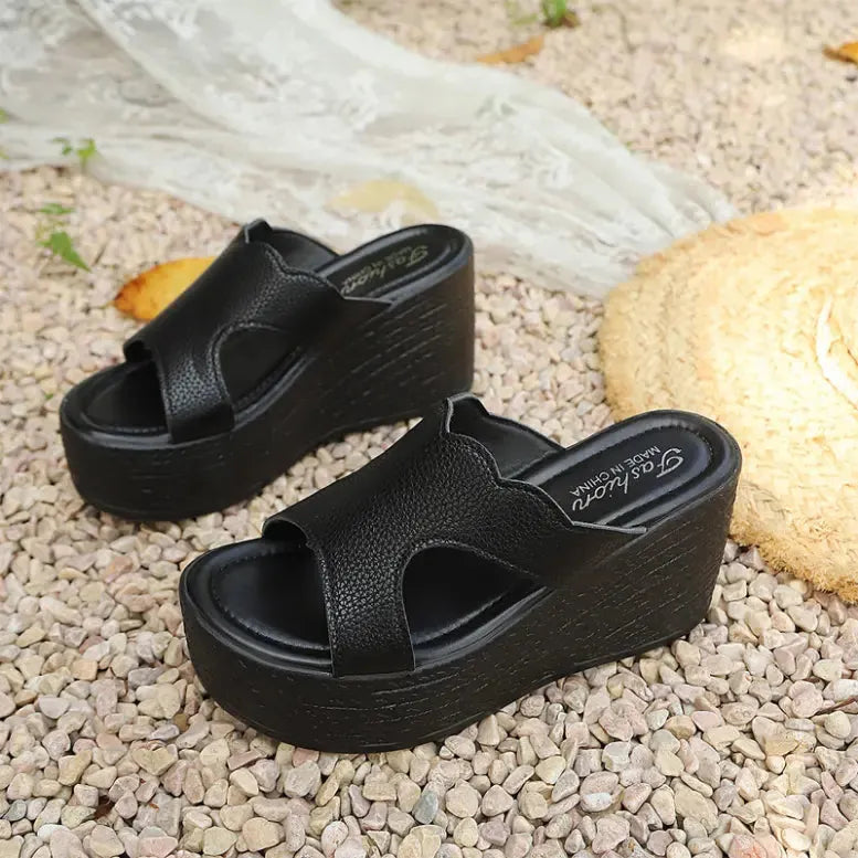 Ammelie | Modische Keilsandalen mit dicker Plateausohle