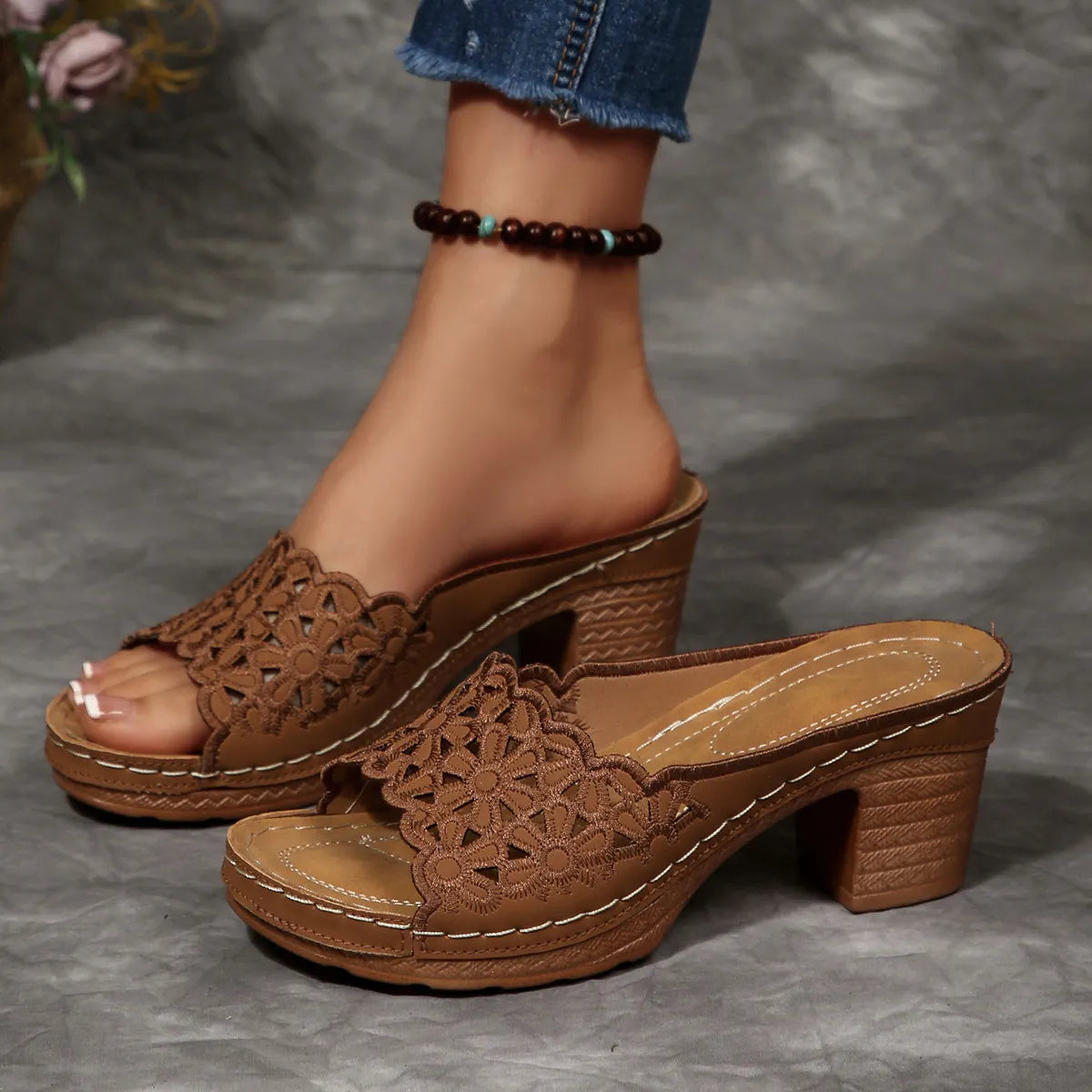 Florissa | Feminine Absatzsandalen mit Blütenspitze