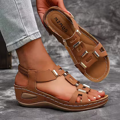 Wenerva | Plateau-Sandalen mit Eleganter Zierspange