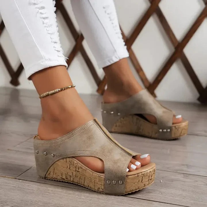 Amelka | Keilsandalen mit Korksohle und stabiler Passform